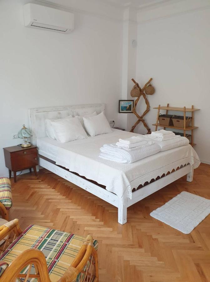 Апартамент BOHO CHIC Free parking Варна Экстерьер фото